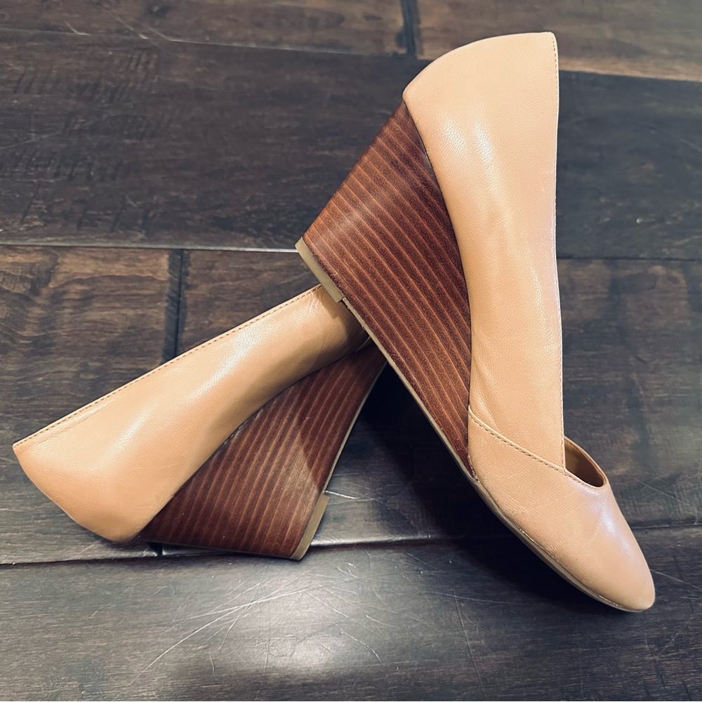 Franco Frankie Wedge Pump - Nude